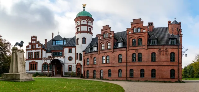 Wiligrad Castle on Lake Schwerin