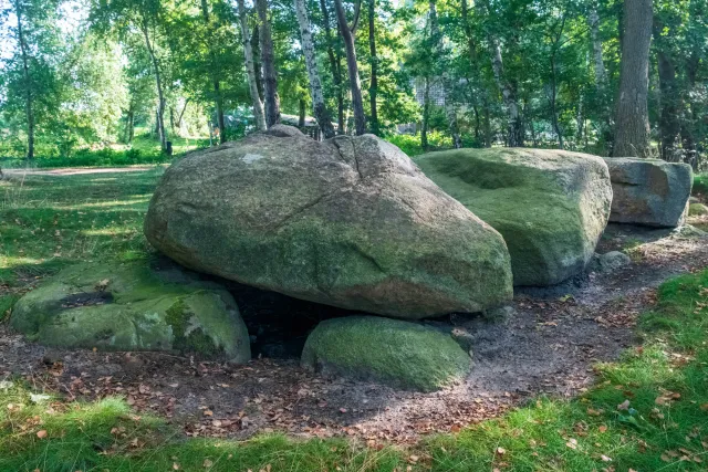 The megalithic tomb Hüven-Süd with the Sprockhoff no. 843
